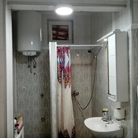 Dragulj 2 شقة Kula