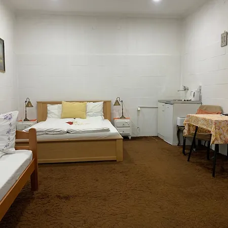 Apartament Dragulj 2 *